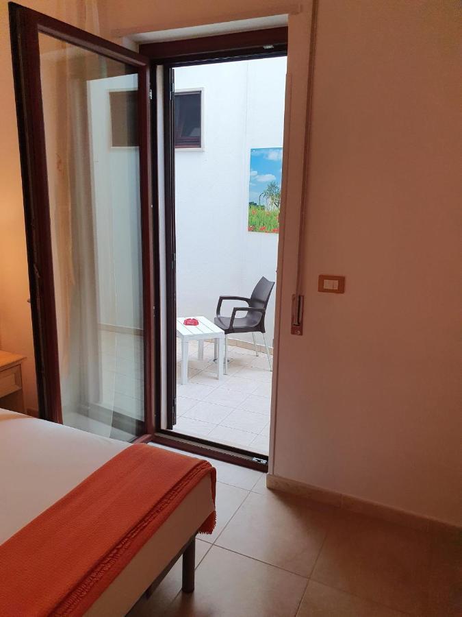 Hotel Corallo Torre Santa Sabina Zewnętrze zdjęcie