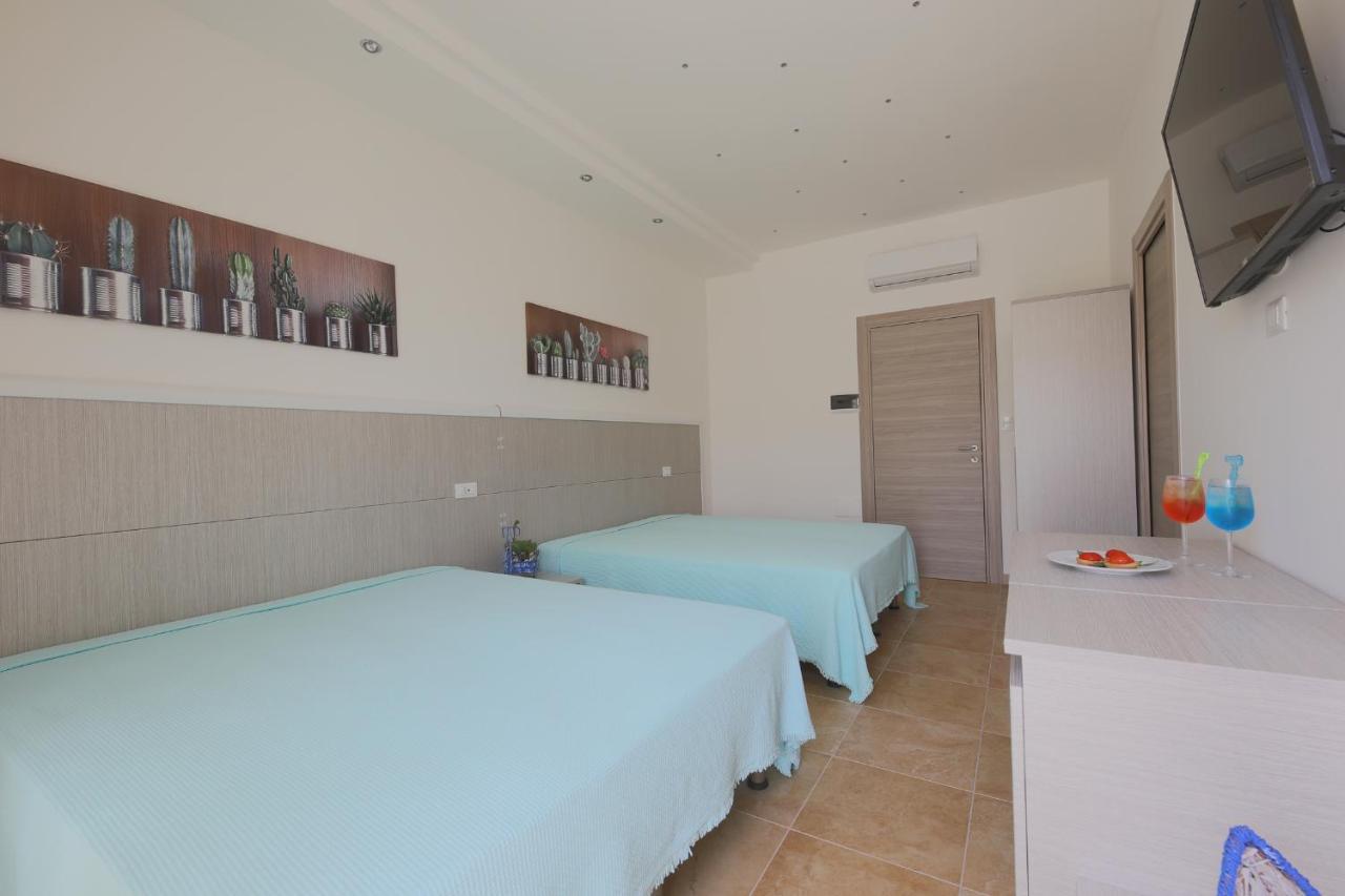 Hotel Corallo Torre Santa Sabina Zewnętrze zdjęcie