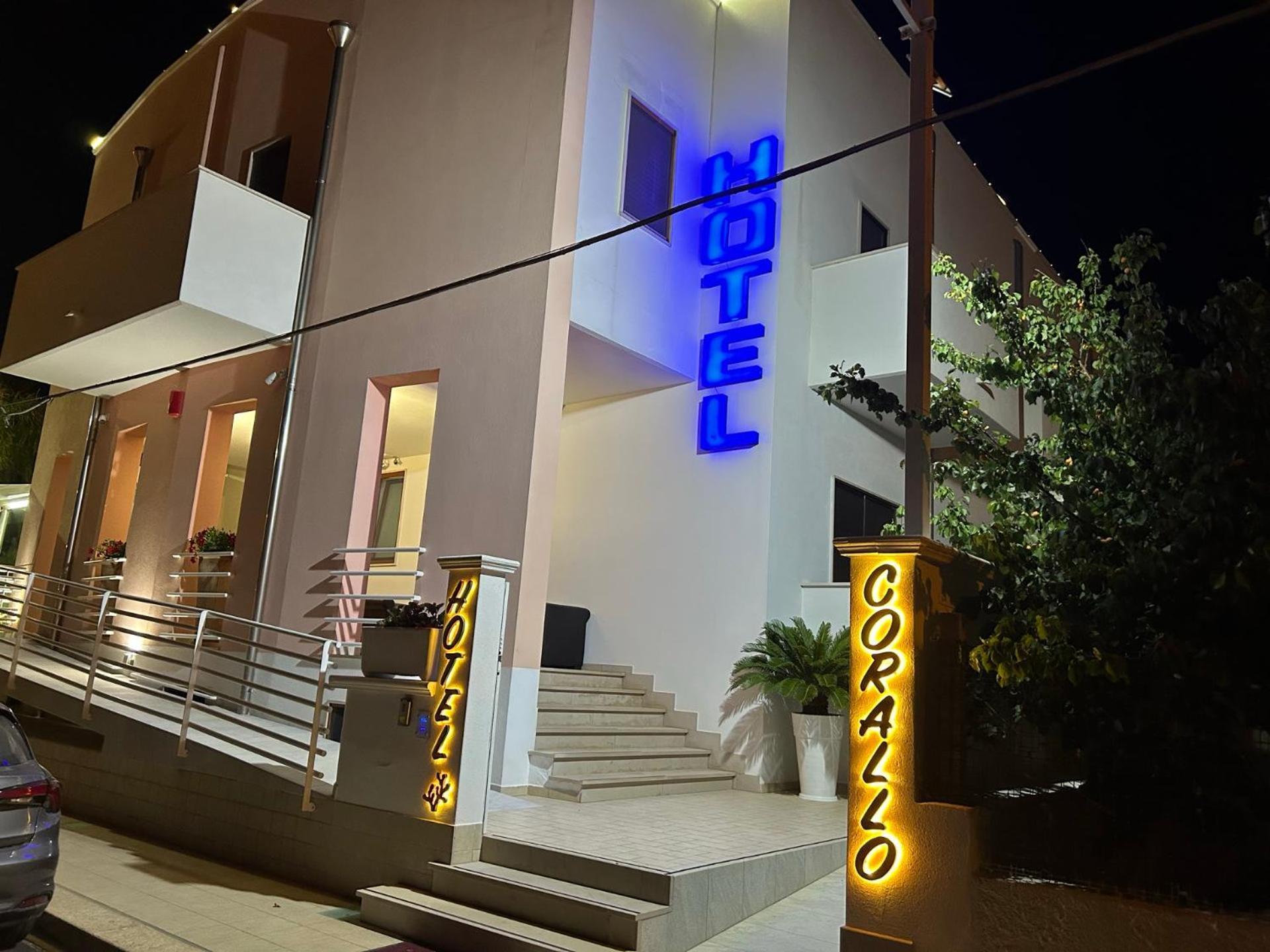 Hotel Corallo Torre Santa Sabina Zewnętrze zdjęcie
