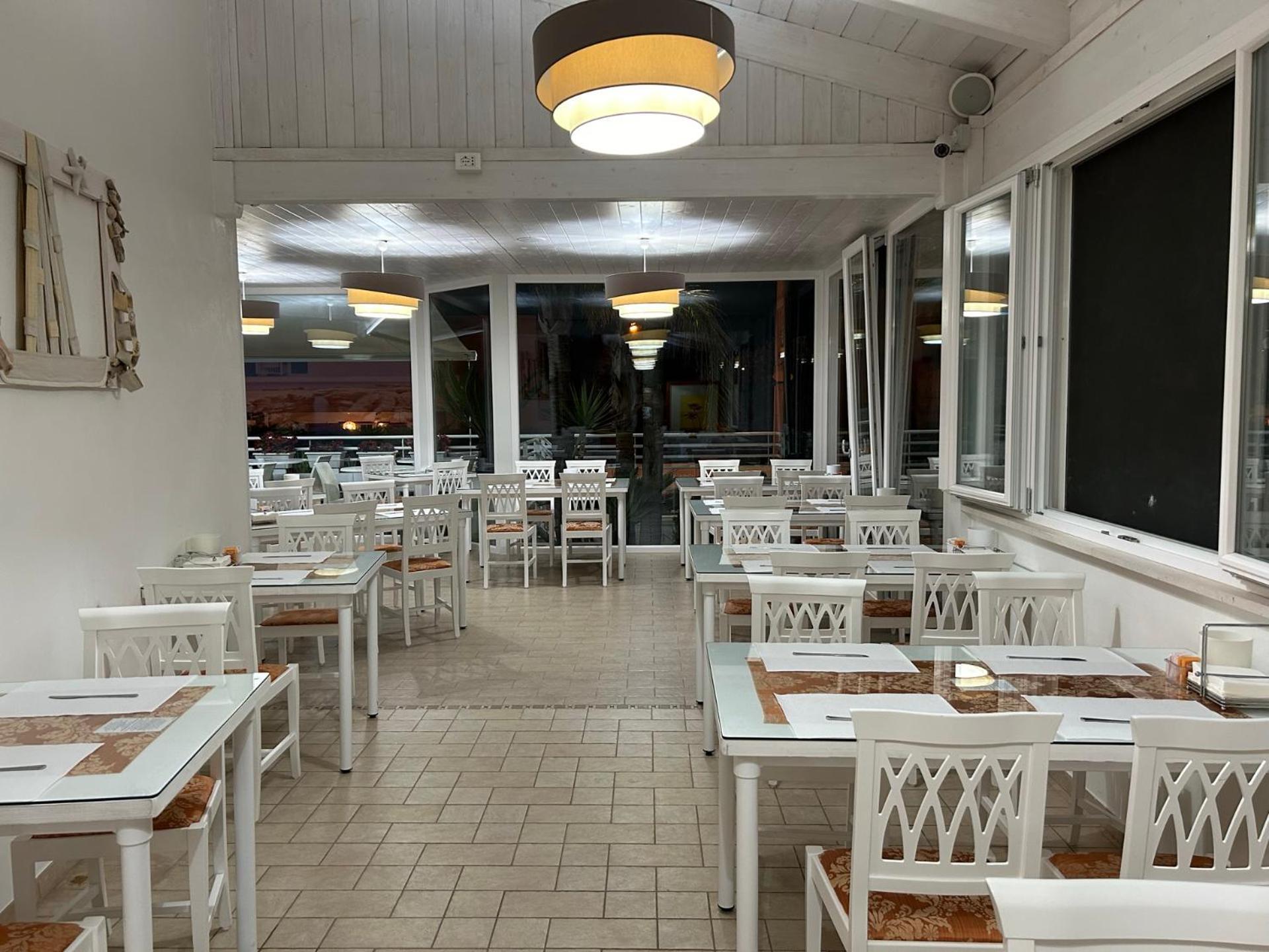 Hotel Corallo Torre Santa Sabina Zewnętrze zdjęcie