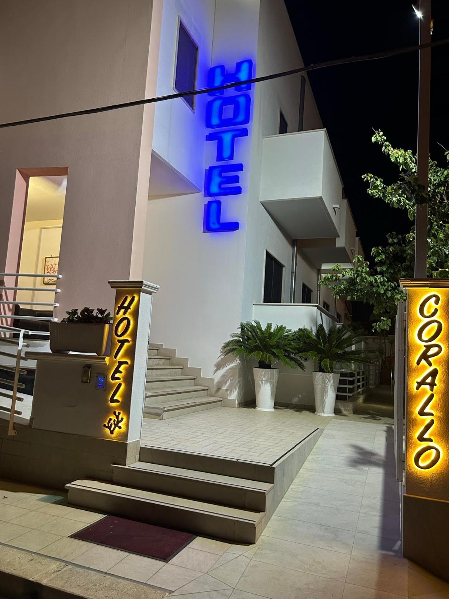Hotel Corallo Torre Santa Sabina Zewnętrze zdjęcie