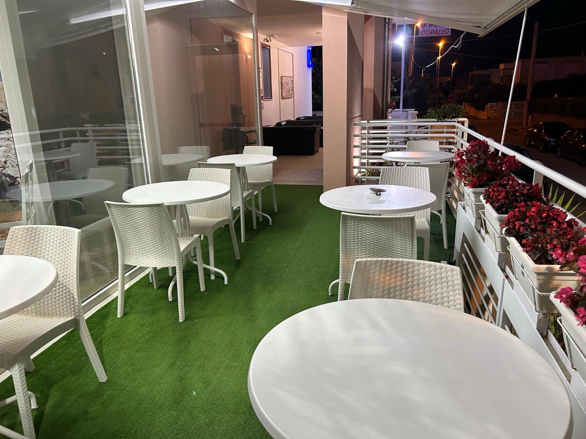 Hotel Corallo Torre Santa Sabina Zewnętrze zdjęcie