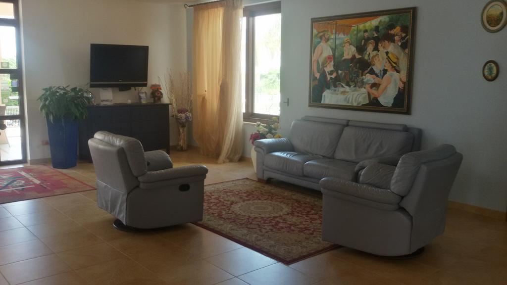 Hotel Corallo Torre Santa Sabina Zewnętrze zdjęcie